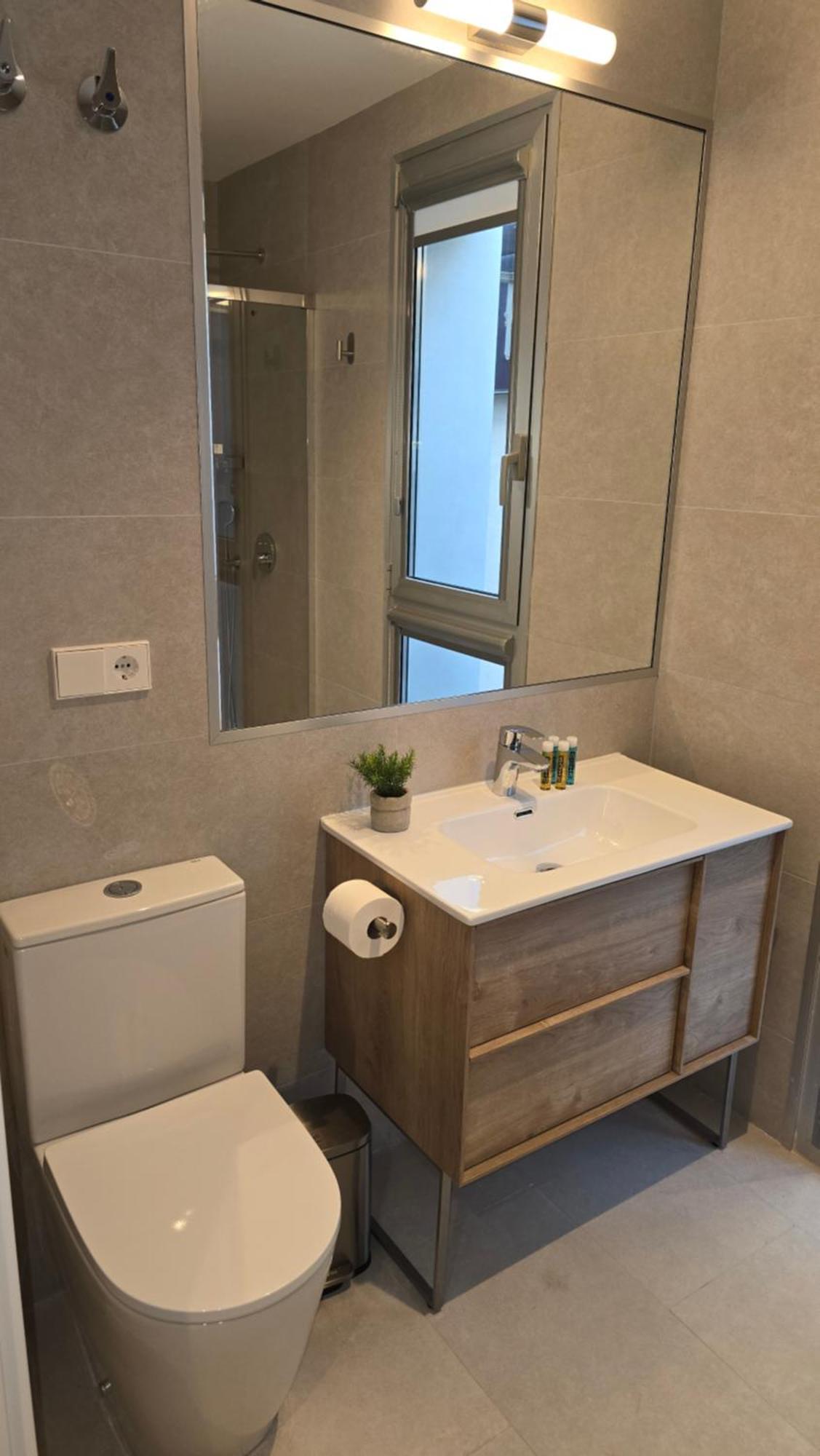 Hostal Rambla 24 By Holihome Alicante Eksteriør billede