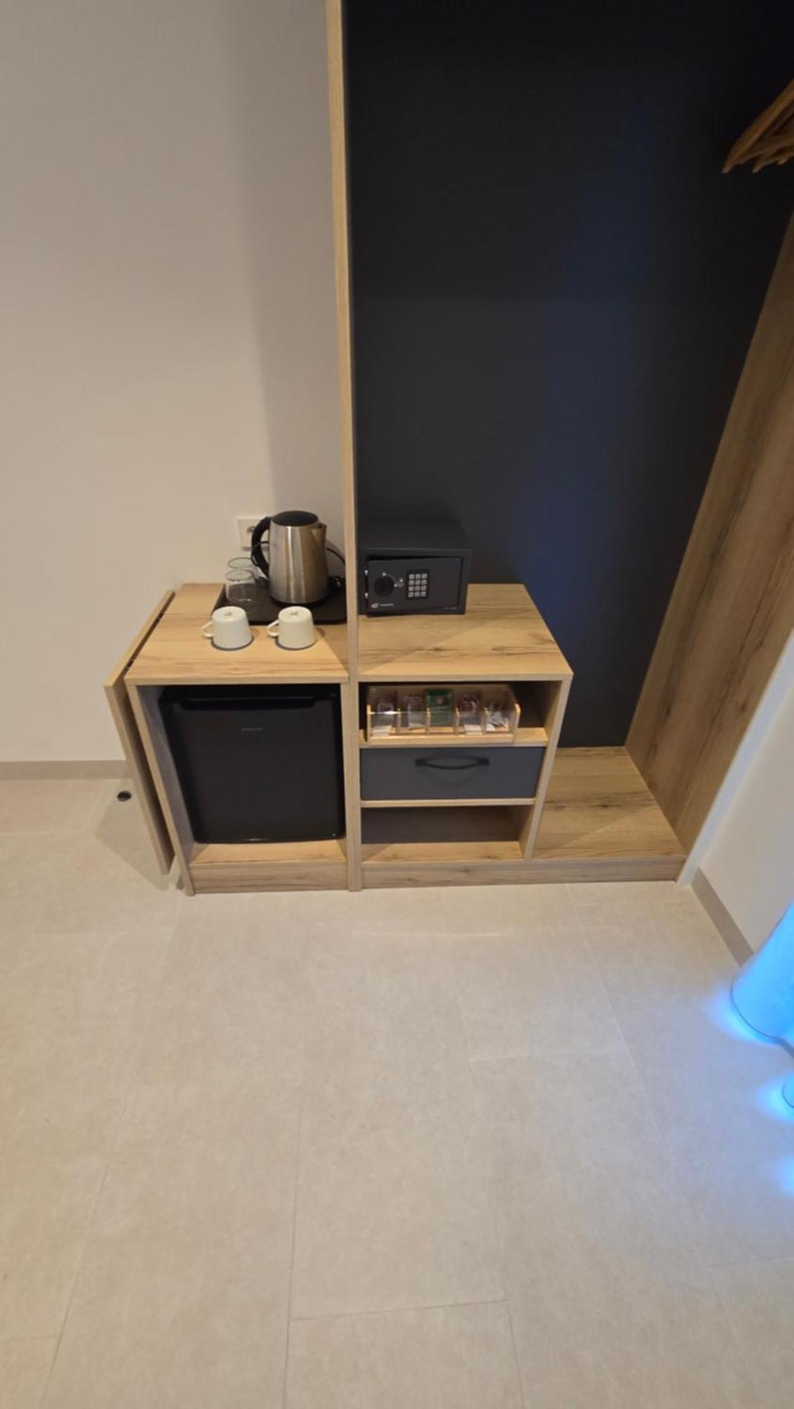 Hostal Rambla 24 By Holihome Alicante Eksteriør billede