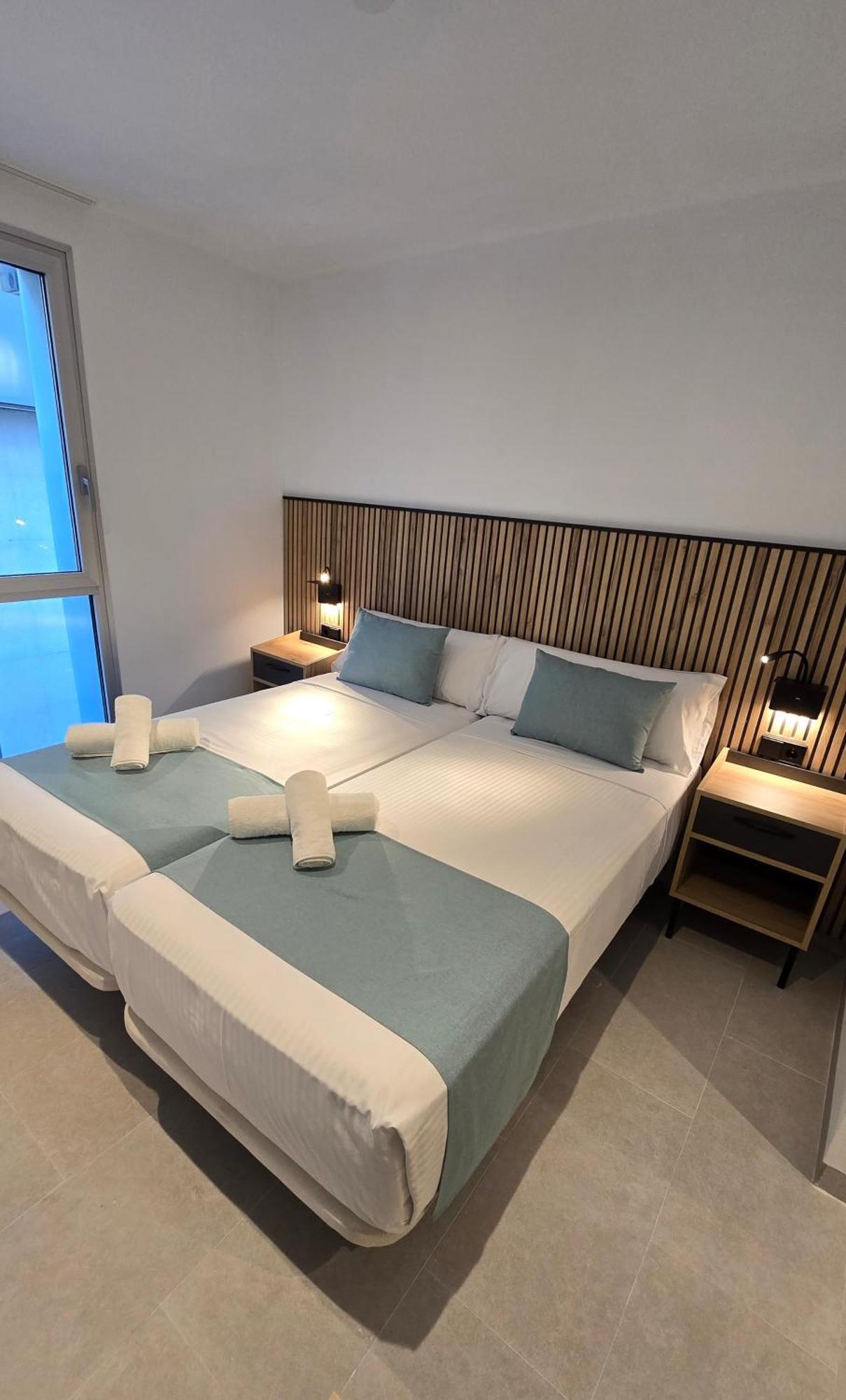 Hostal Rambla 24 By Holihome Alicante Eksteriør billede