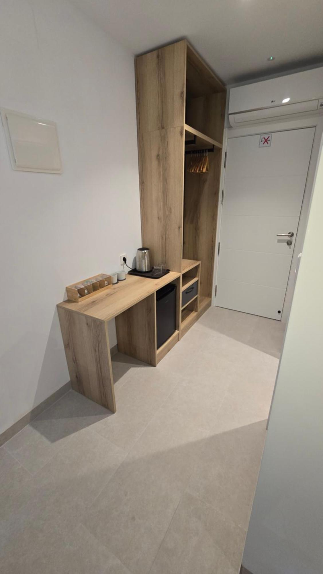 Hostal Rambla 24 By Holihome Alicante Eksteriør billede
